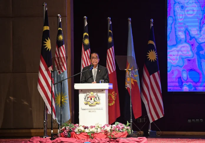 KL35_12012026_PERUTUSAN_PERTAHANAN