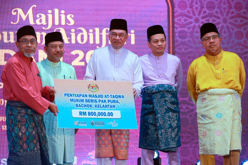 Kelantan gets 30% increase in allocation, proof that MADANI Govt fair to all - PM Anwar Kelantan gets 30% increase in allocation, proof that MADANI Govt fair to all - PM Anwar