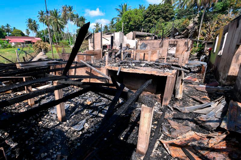 Kelantan govt disburses RM1,000 initial aid to Kampung Kijang fire victims