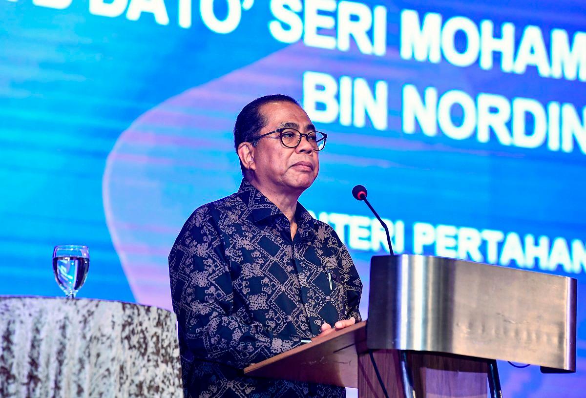 Kementerian Pertahanan sedia bantu bawa pulang rakyat Malaysia dari Iran Kementerian Pertahanan sedia bantu bawa pulang rakyat Malaysia dari Iran