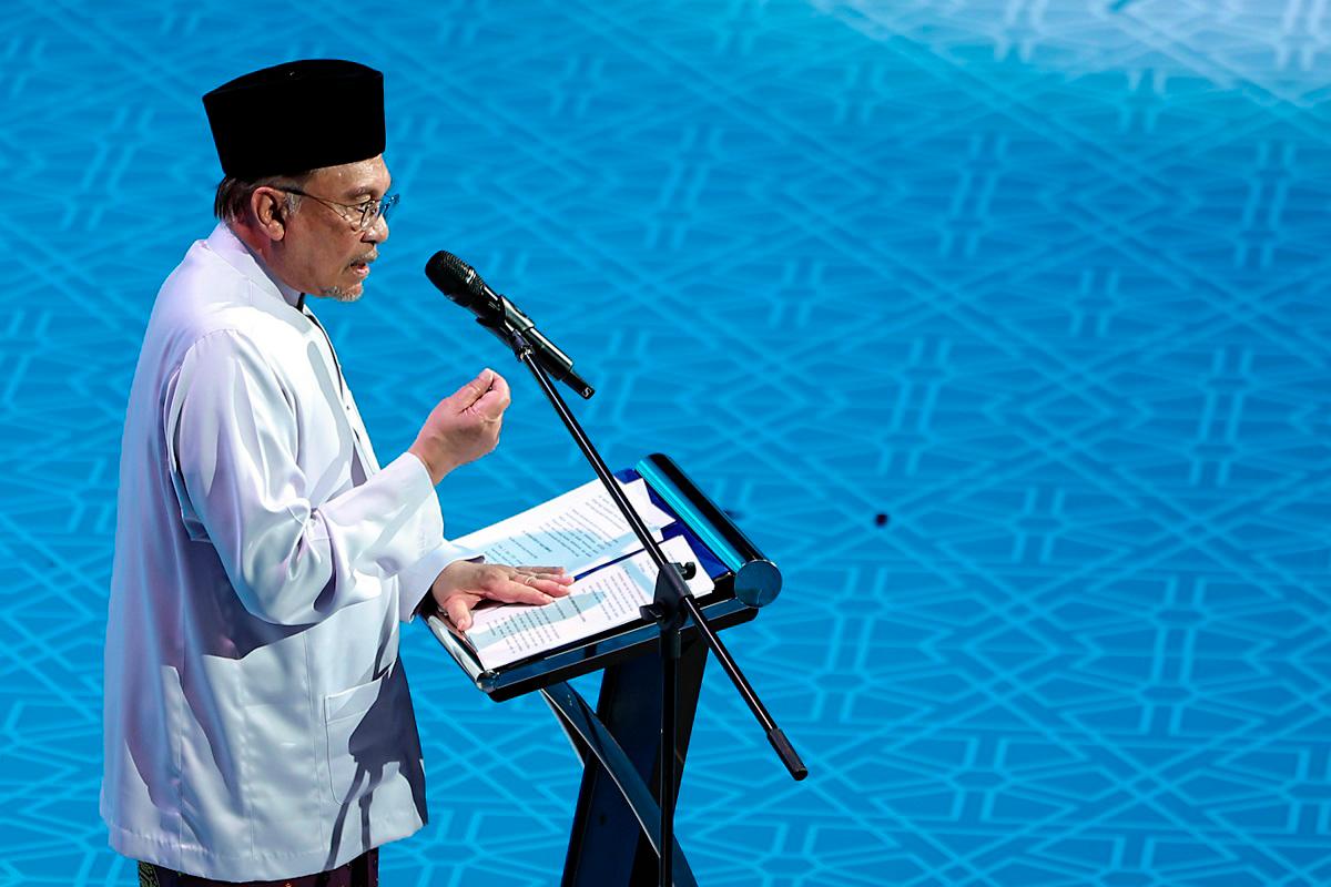 Kerajaan perkasa sekolah pondok dengan teknologi baharu dan AI - Anwar