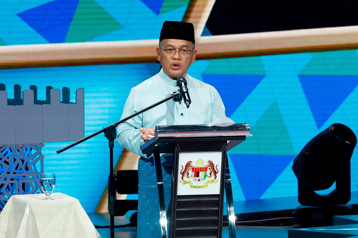 Kerajaan perkasakan penghayatan al-Quran dengan teknologi AI - Mohd Na’im Kerajaan perkasakan penghayatan al-Quran dengan teknologi AI - Mohd Na’im