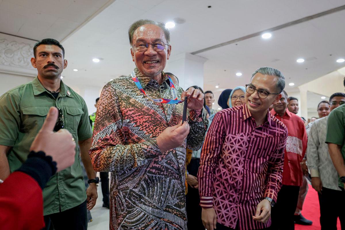 Kerajaan peruntuk RM53,100 bagi kebajikan media sambilan - Fahmi Kerajaan peruntuk RM53,100 bagi kebajikan media sambilan - Fahmi