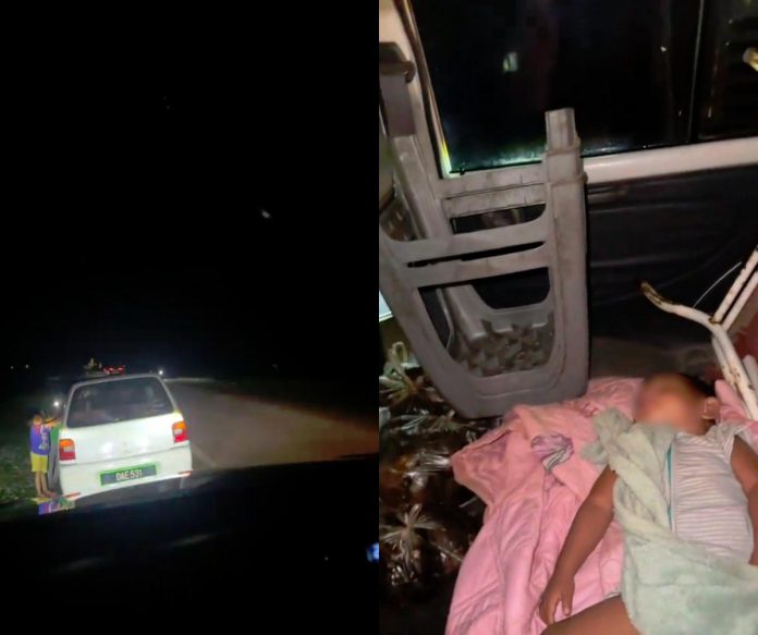 Kids push car at midnight as mum only has RM2 for petrol — netizens touched by stranger’s kindness Kids push car at midnight as mum only has RM2 for petrol — netizens touched by stranger’s kindness