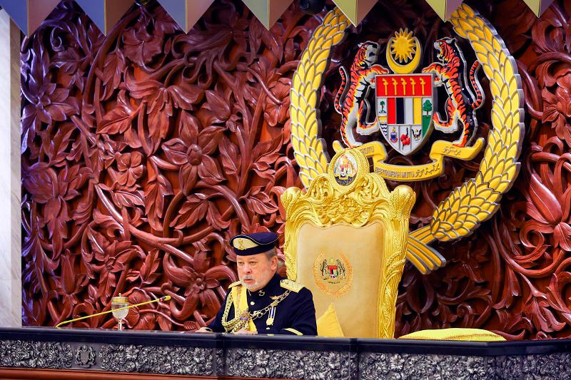 King graces opening of 15th Parliament's Fourth Session