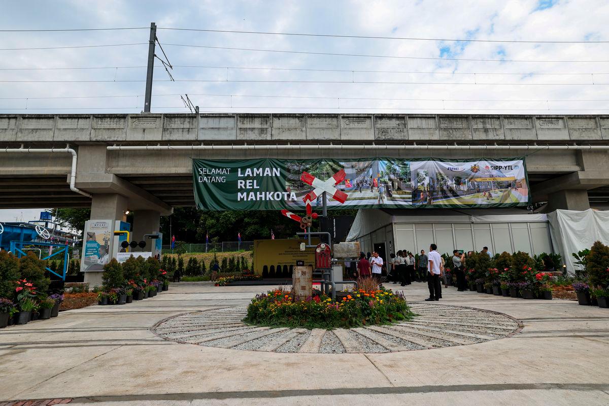 King opens Laman Rel Mahkota rail park in Kluang as community space King opens Laman Rel Mahkota rail park in Kluang as community space