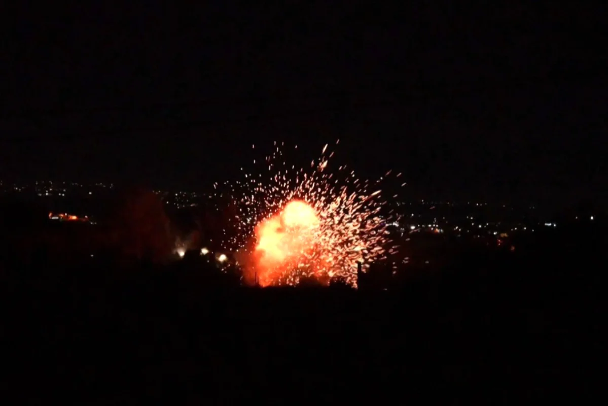 Israel strikes Lebanon after warning villages of imminent attacks Israel strikes Lebanon after warning villages of imminent attacks