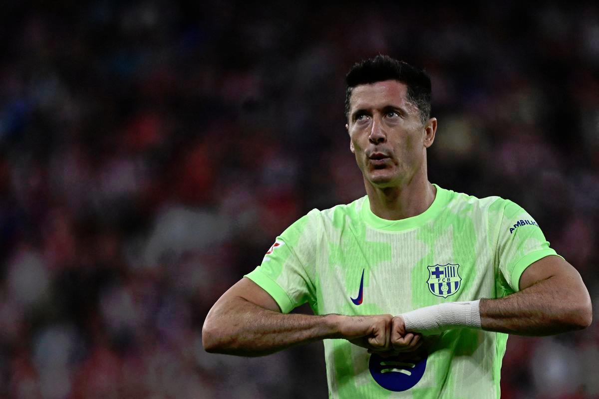 Lewandowski injury casts doubt on Barcelona season opener Lewandowski injury casts doubt on Barcelona season opener