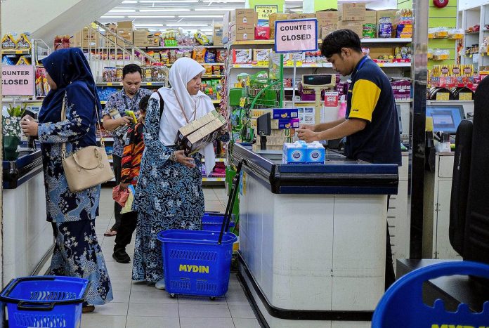 Life on the edge of grocery bill Life on the edge of grocery bill