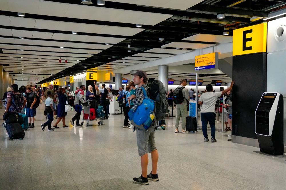 London’s Heathrow airport closed after fire causes major power cut