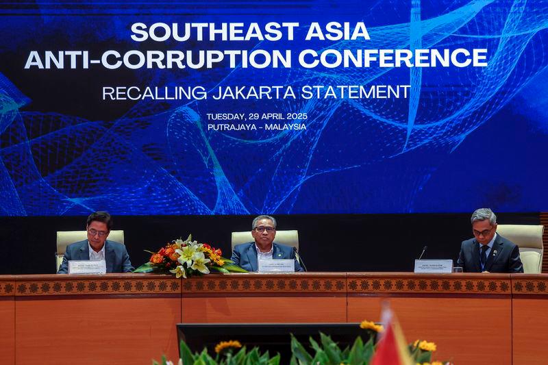 MACC, KPK boost cooperation in cross-border anti-corruption efforts MACC, KPK boost cooperation in cross-border anti-corruption efforts