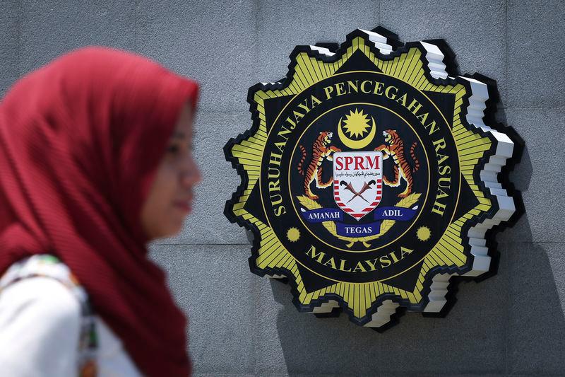 MACC nabs another agent over RM40,000 bribes to jump queue for vehicle inspections MACC nabs another agent over RM40,000 bribes to jump queue for vehicle inspections