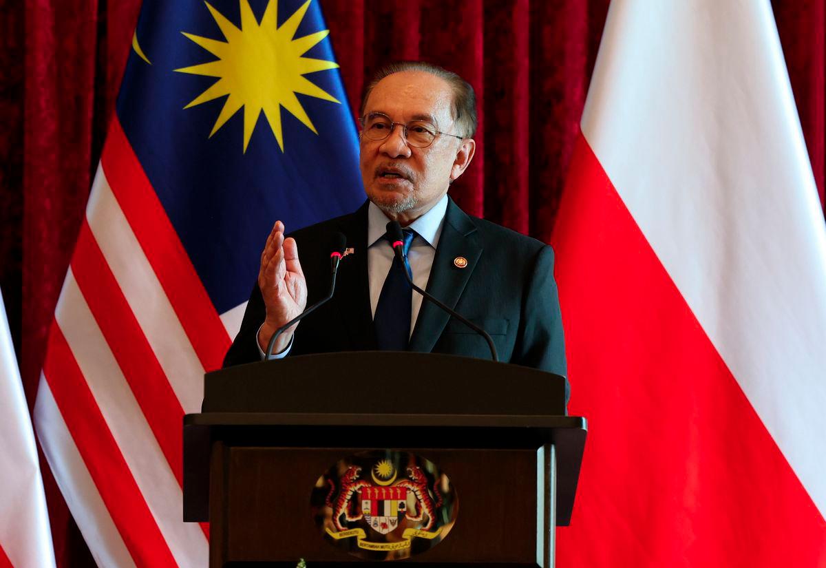 MADANI govt committed to reforms, but needs time - PM Anwar MADANI govt committed to reforms, but needs time - PM Anwar