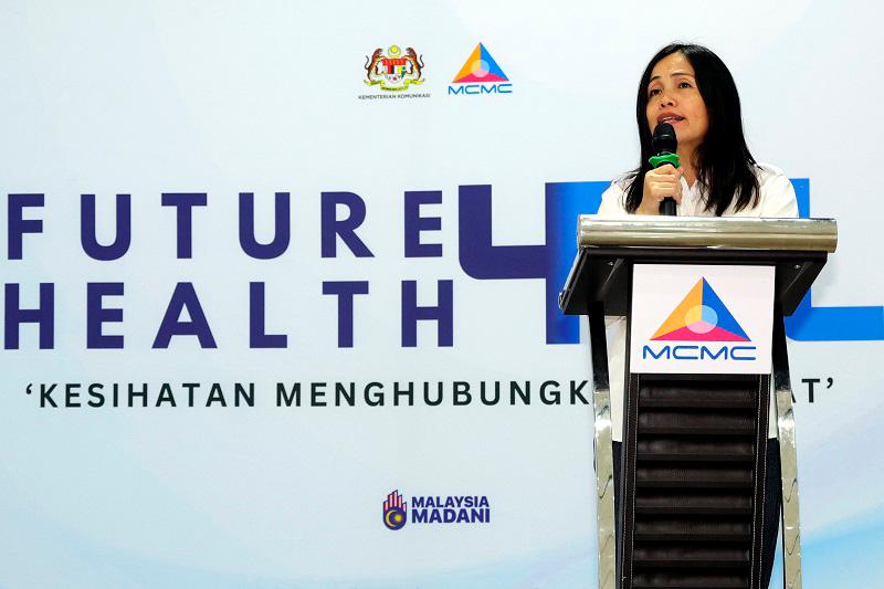 MCMC takes prevalence of social media fake accounts seriously - Teo Nie Ching