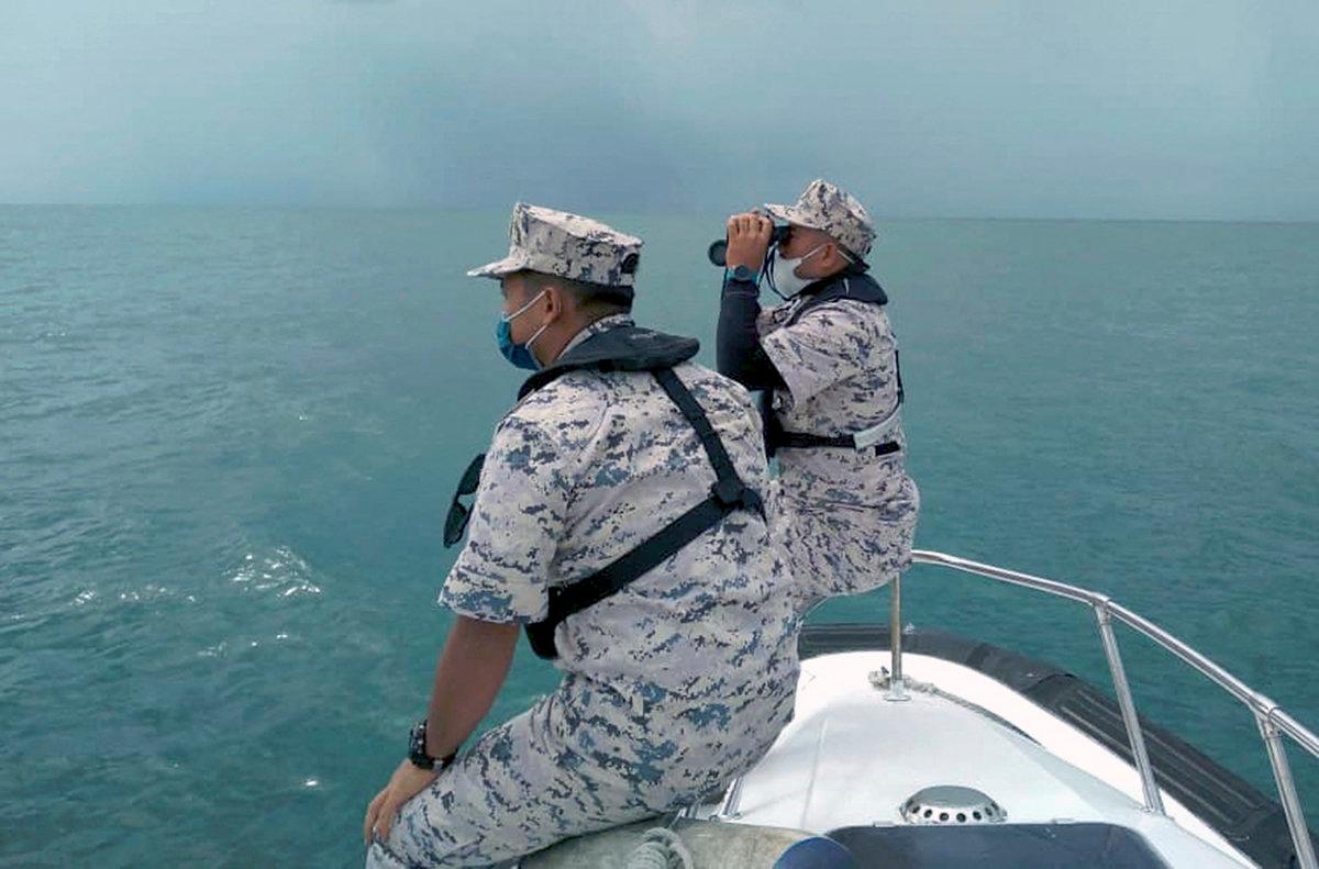 MMEA detains Thai tanker off Kelantan coast MMEA detains Thai tanker off Kelantan coast