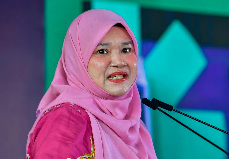 MOE targets one-session school system nationwide within five years - Fadhlina MOE targets one-session school system nationwide within five years - Fadhlina