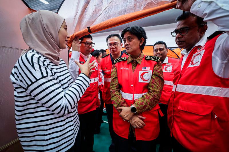 MRC mobilises over 30 volunteers to aid Putra Heights fire victims MRC mobilises over 30 volunteers to aid Putra Heights fire victims