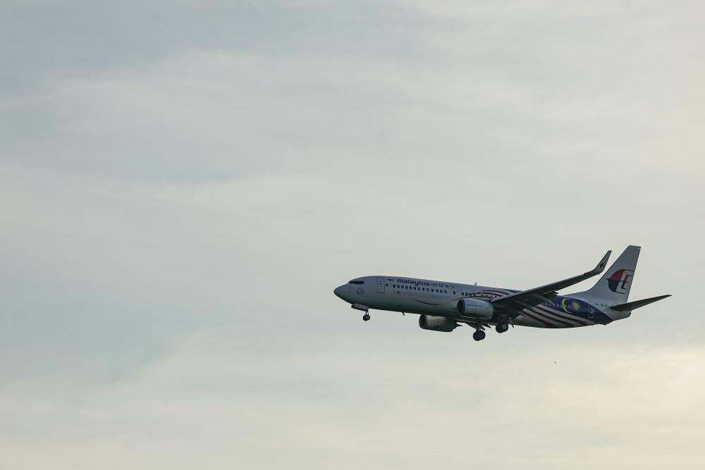 Malaysia Airlines cautions customers about fake customer service accounts