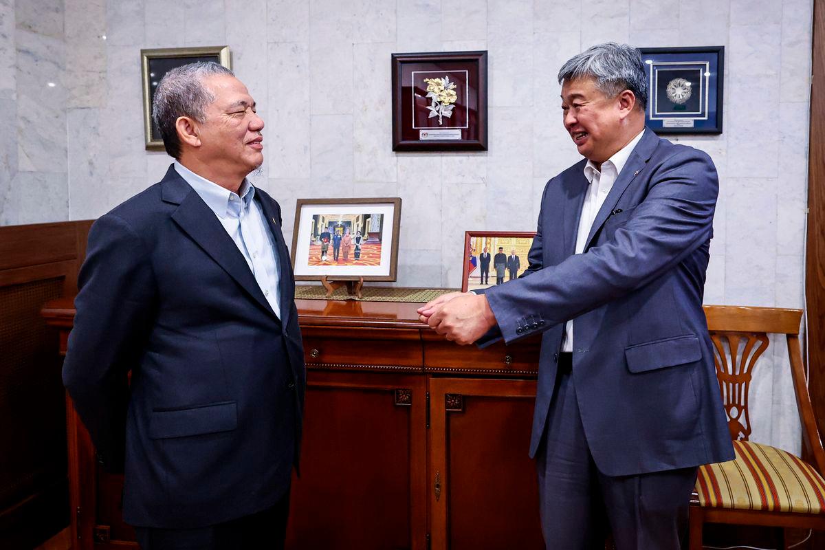 Malaysia, Russia explore new cooperation opportunities including energy sector Malaysia, Russia explore new cooperation opportunities including energy sector