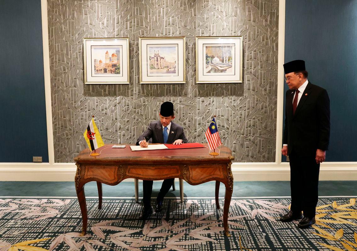 Malaysia and Brunei sign health MoU during Sultan’s state visit Malaysia and Brunei sign health MoU during Sultan’s state visit