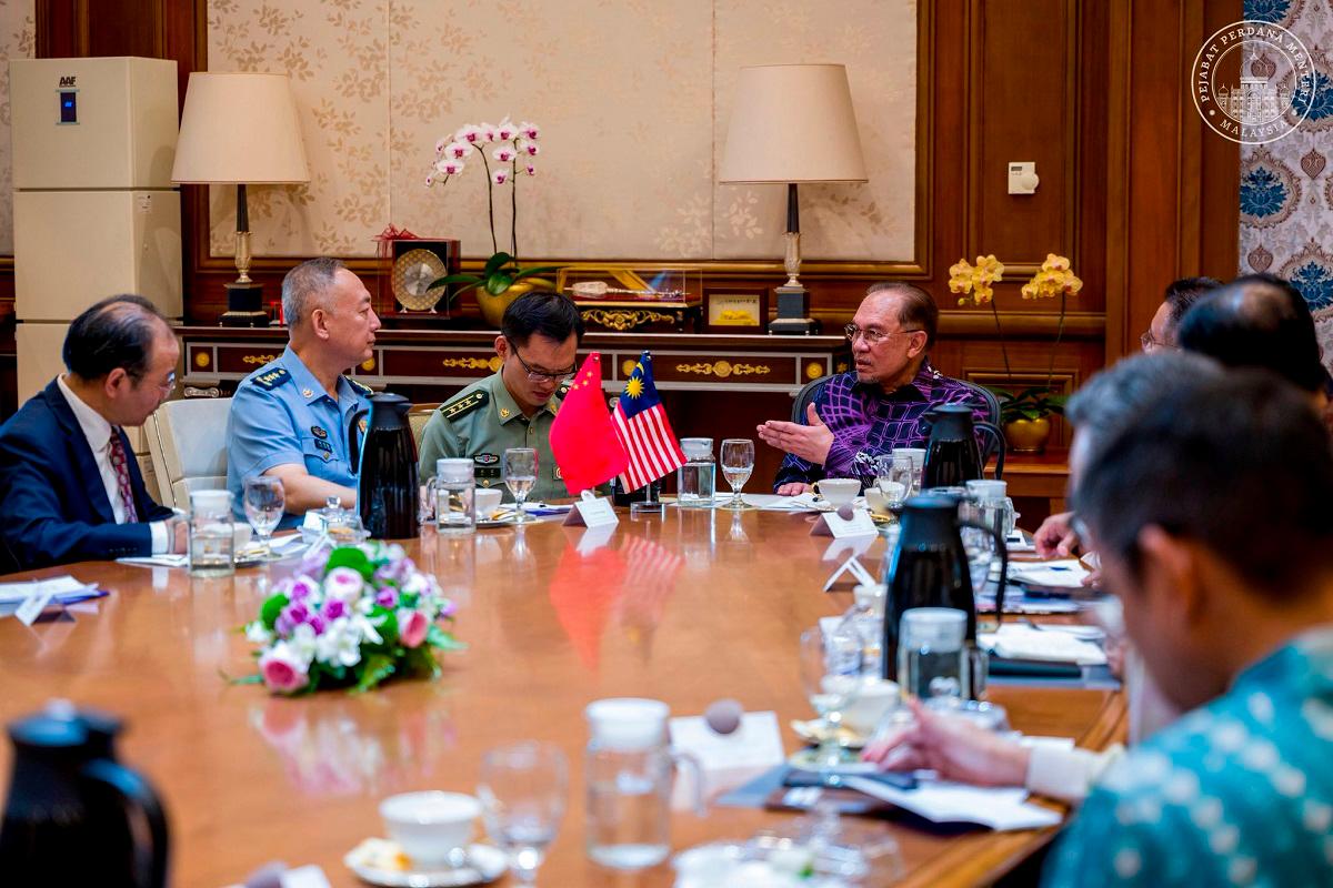 Malaysia and China strengthen defence ties in Anwar-Xu meeting Malaysia and China strengthen defence ties in Anwar-Xu meeting