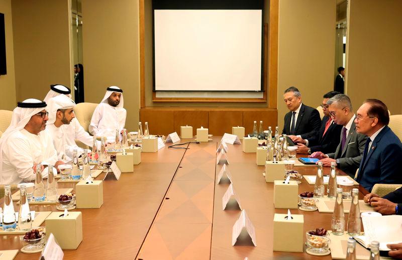 Malaysia bakal terima pelaburan jangka panjang susulan lawatan kerja Perdana Menteri ke UAE Malaysia bakal terima pelaburan jangka panjang susulan lawatan kerja Perdana Menteri ke UAE