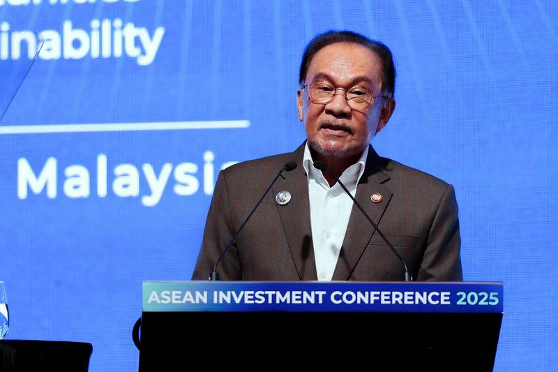 Malaysia committed to achieve net zero carbon by 2050, as strong regional climate action - Anwar Malaysia committed to achieve net zero carbon by 2050, as strong regional climate action - Anwar