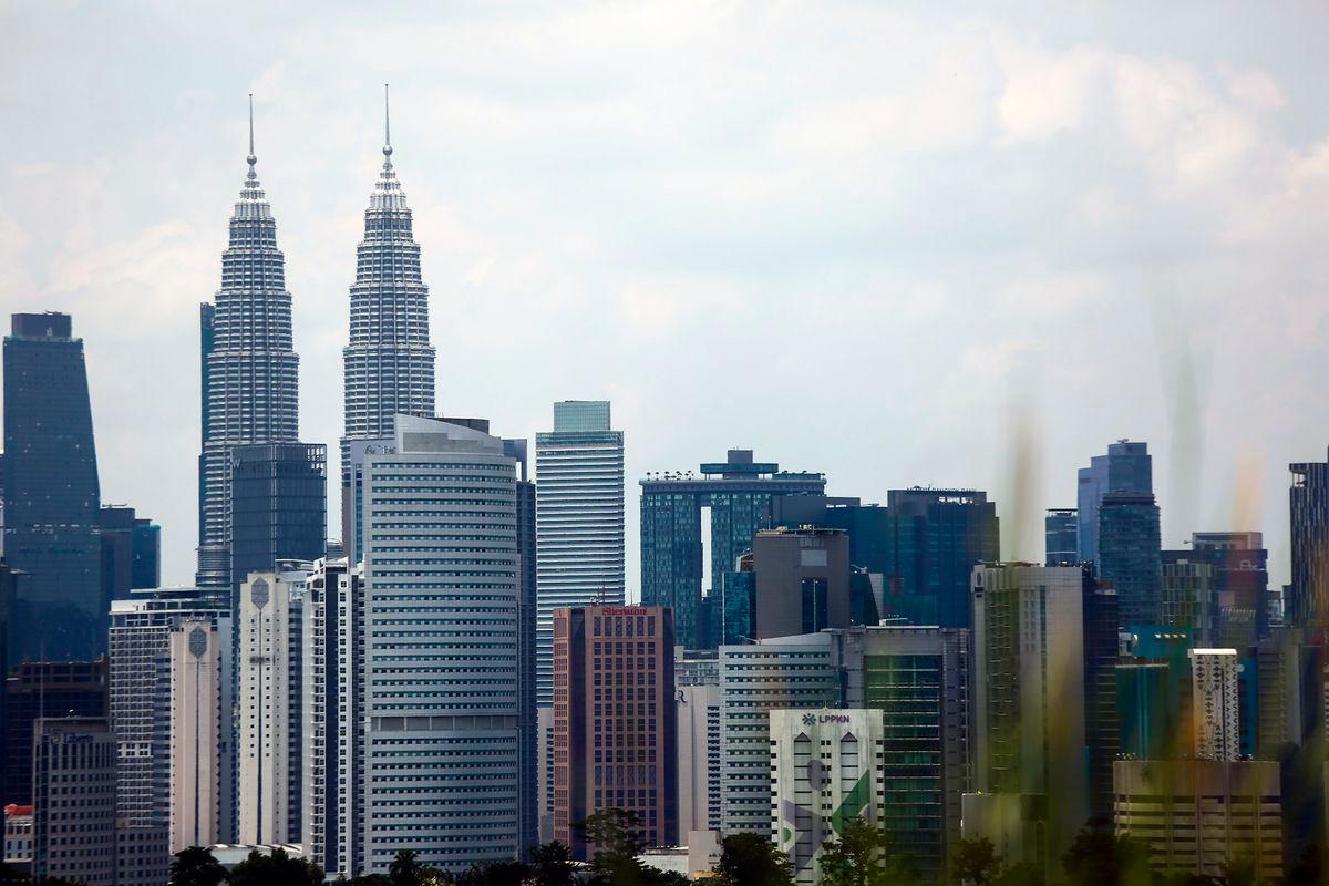 Malaysia keeps anti-dumping duties on some Chinese, Japanese iron, steel Malaysia keeps anti-dumping duties on some Chinese, Japanese iron, steel