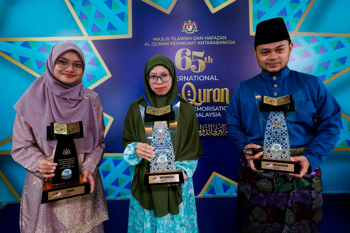 Malaysia wins double gold at 65th International Quran Recitation Contest Malaysia wins double gold at 65th International Quran Recitation Contest