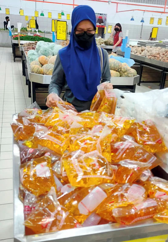 Malaysia_to_set_official_used_cooking_oil_price_benchmark_in_2026 (1) Malaysia to set official used cooking oil price benchmark in 2026