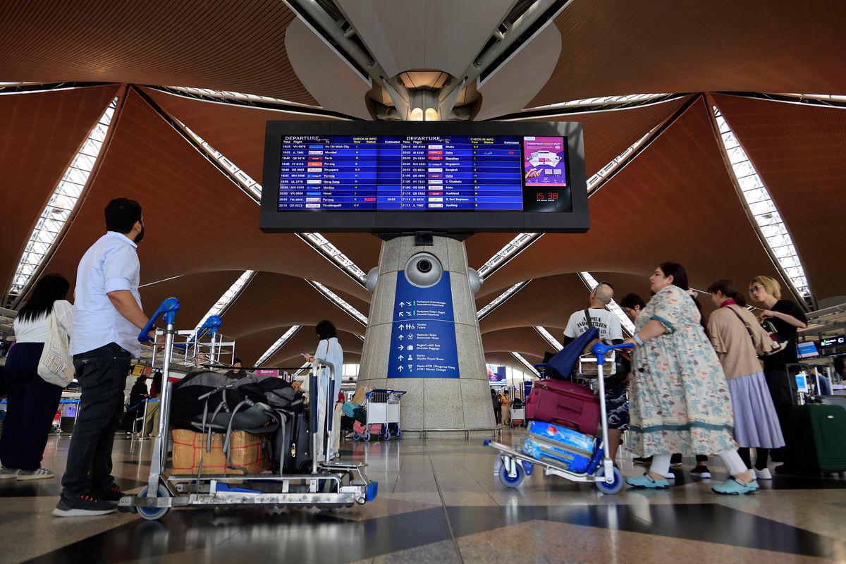 Malaysian airlines on high alert amid Middle East airspace closures Malaysian airlines on high alert amid Middle East airspace closures