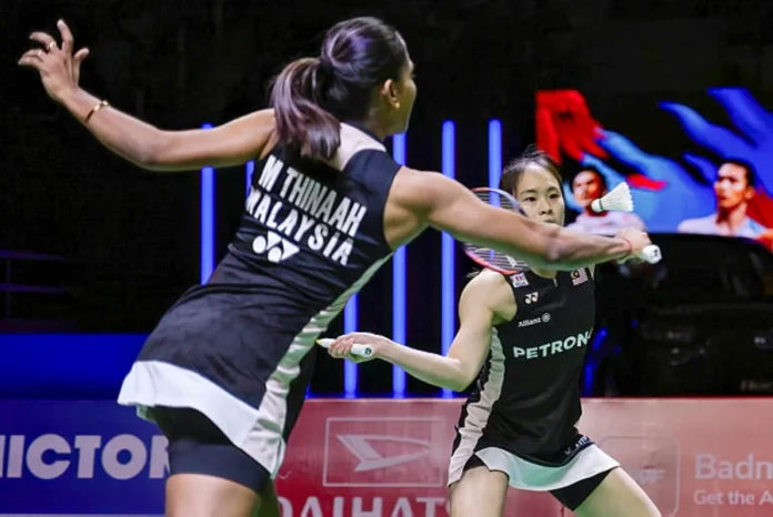 Malaysian shuttlers Pearly-Thinaah, Sze Fei-Izzuddin reach Indonesia Masters finals