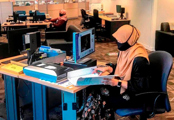 Malaysia's unemployment rate hits 10-year low at three per cent in April Malaysia's unemployment rate hits 10-year low at three per cent in April