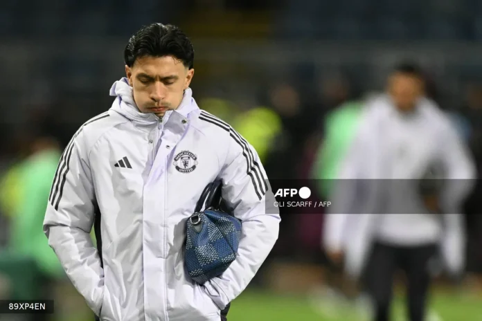 Man Utd legends tell Martinez to 'grow up' after feud over criticism