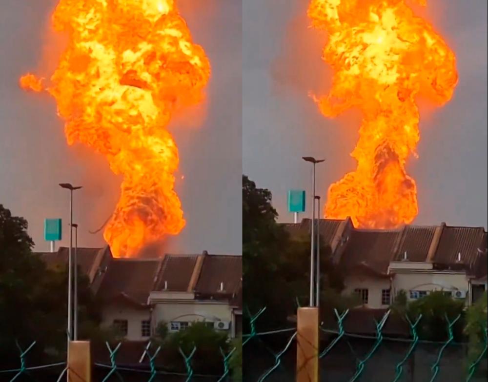 Massive fire believed to be from gas pipeline in Puchong Massive fire believed to be from gas pipeline in Puchong