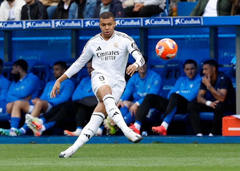 Mbappe sent off as Real Madrid beat Alaves Mbappe sent off as Real Madrid beat Alaves