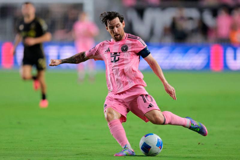 Messi scores twice in Miami's frantic comeback over LAFC