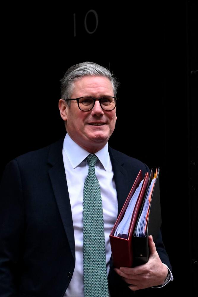 Military chiefs gather in UK to discuss Ukraine protections
