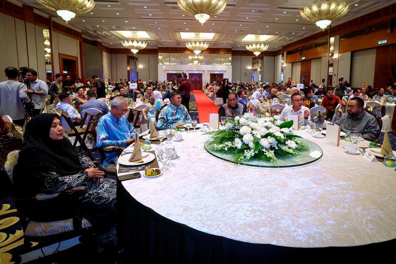 Mindef expresses appreciation to media practitioners at breaking-fast event Mindef expresses appreciation to media practitioners at breaking-fast event