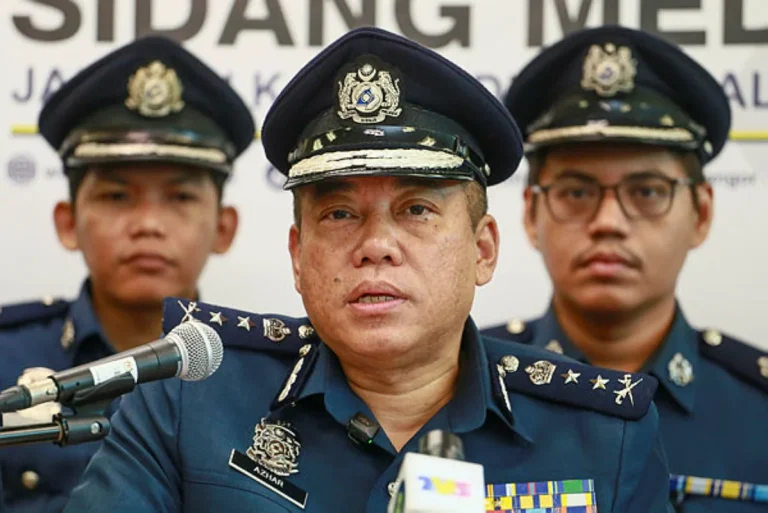 Kastam gagalkan cubaan seludup bir, cerut bernilai RM5.75 juta