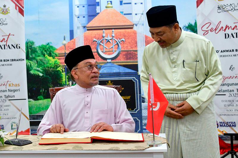 Monitor all projects to ensure timely completion - PM Anwar