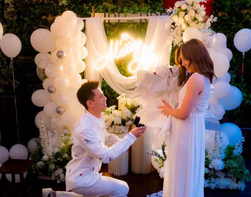 M’sian badminton star Ong Yew Sin proposes to Japan’s Aya Ohori in dreamy surprise, wins hearts online
