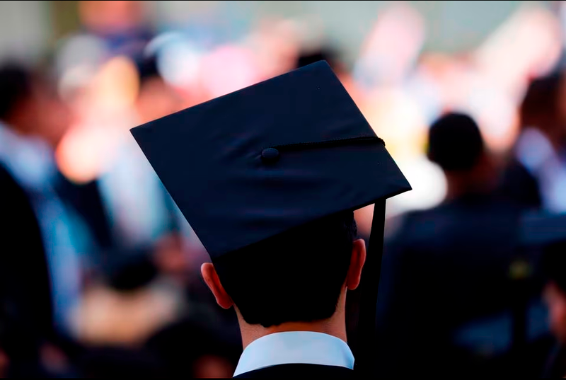 M'sian fresh grad asks if RM3,000 enough to survive in KL, sparks online debate M'sian fresh grad asks if RM3,000 enough to survive in KL, sparks online debate