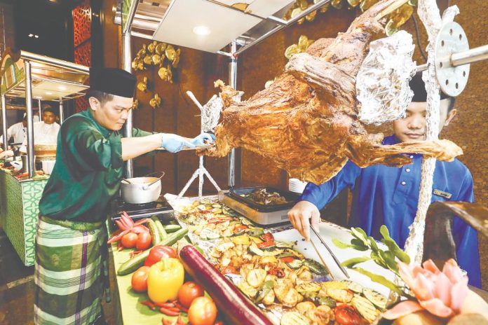 Muslims advised to partake in modest iftar meals Muslims advised to partake in modest iftar meals