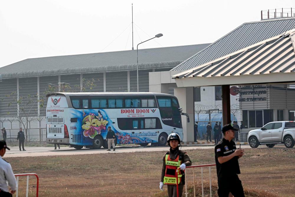 Myanmar returns first batch of Chinese scam workers to Thailand Myanmar returns first batch of Chinese scam workers to Thailand