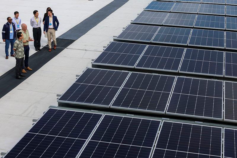 NRES urges more large companies, GLCs to adopt renewable energy, solar panels NRES urges more large companies, GLCs to adopt renewable energy, solar panels