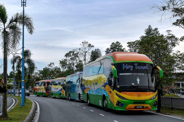 Nahas pelajar UPSI: Syarikat bas nafi dakwaan guna pemandu lori sebagai 'back up'