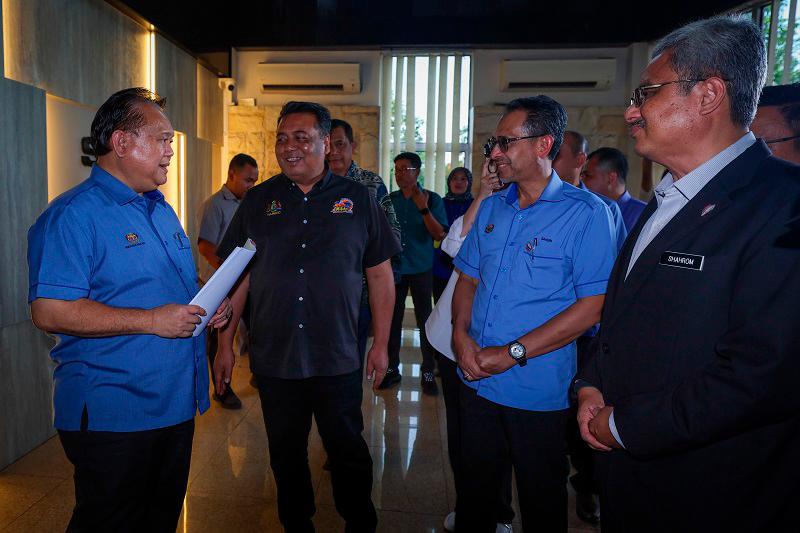 Nanta wants swift report from concessionaire over deadly road pothole in Kluang Nanta wants swift report from concessionaire over deadly road pothole in Kluang