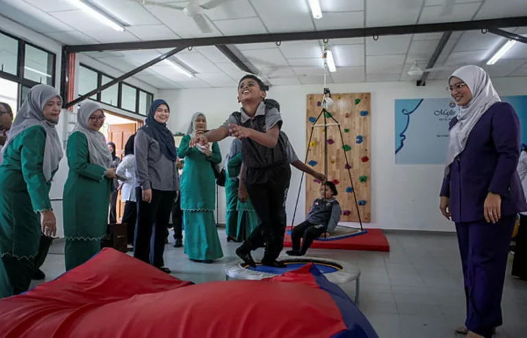 Yayasan Perak sediakan bilik multisensori sokong murid autistik