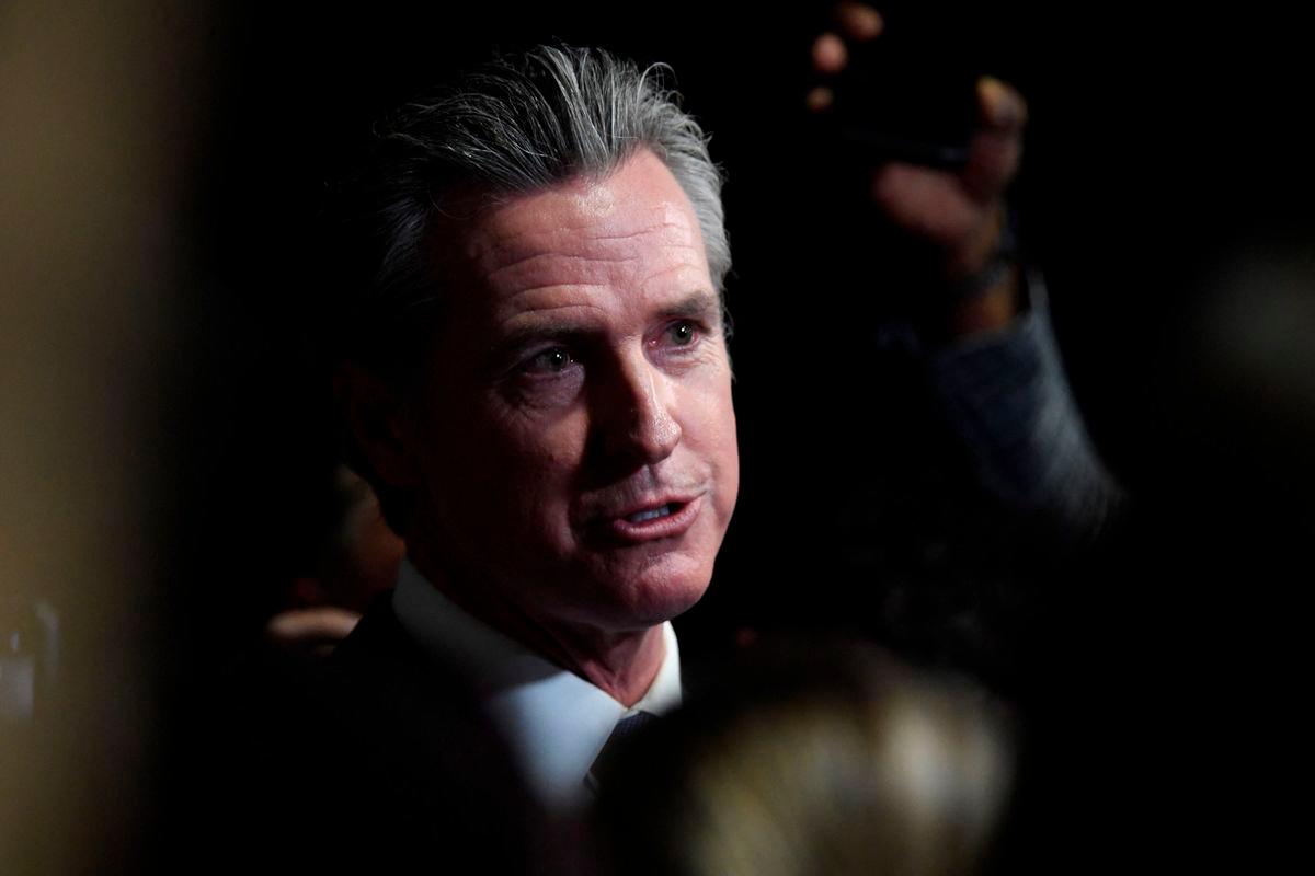 Newsom floats cutting free healthcare for some migrants in California Newsom floats cutting free healthcare for some migrants in California